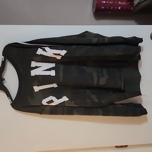 PINK Large camouflage sweatshirt
